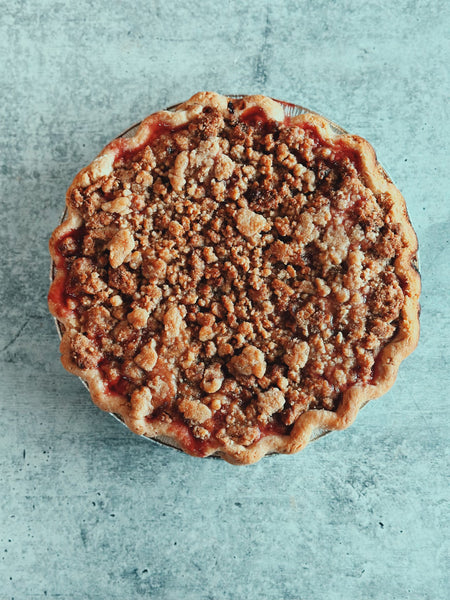 Strawberry Rhubarb Crumble Pie