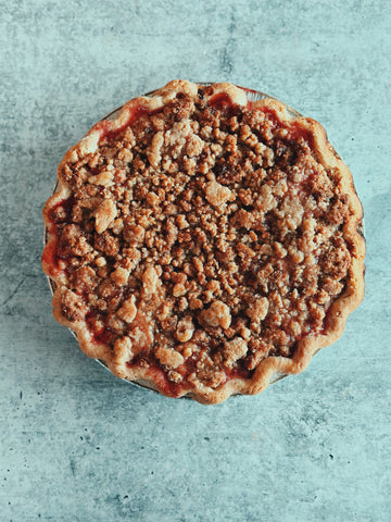Strawberry Rhubarb Crumble Pie